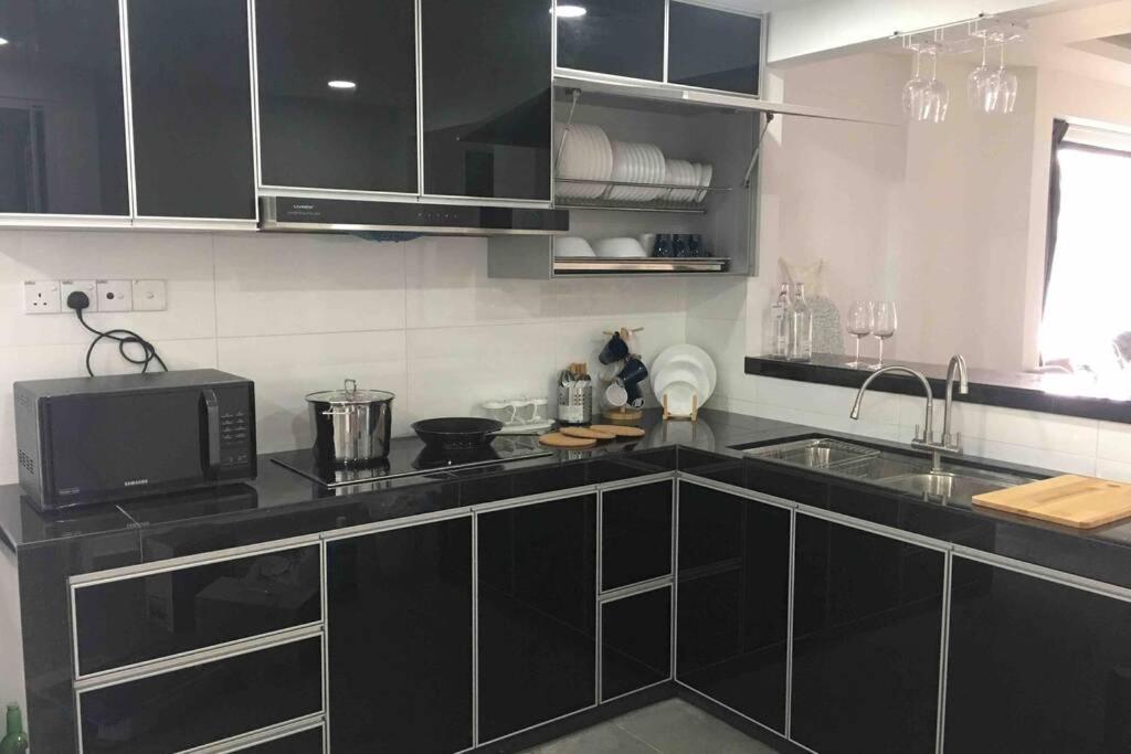 22Pax :Taman Pelangi Party House Nearby Midvelly Villa Johor Bahru Exterior photo